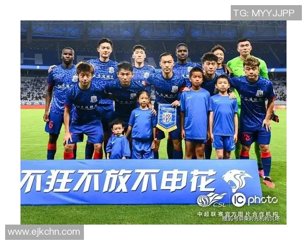 上海足球队个人能力引发热议球迷对球员表现分歧明显